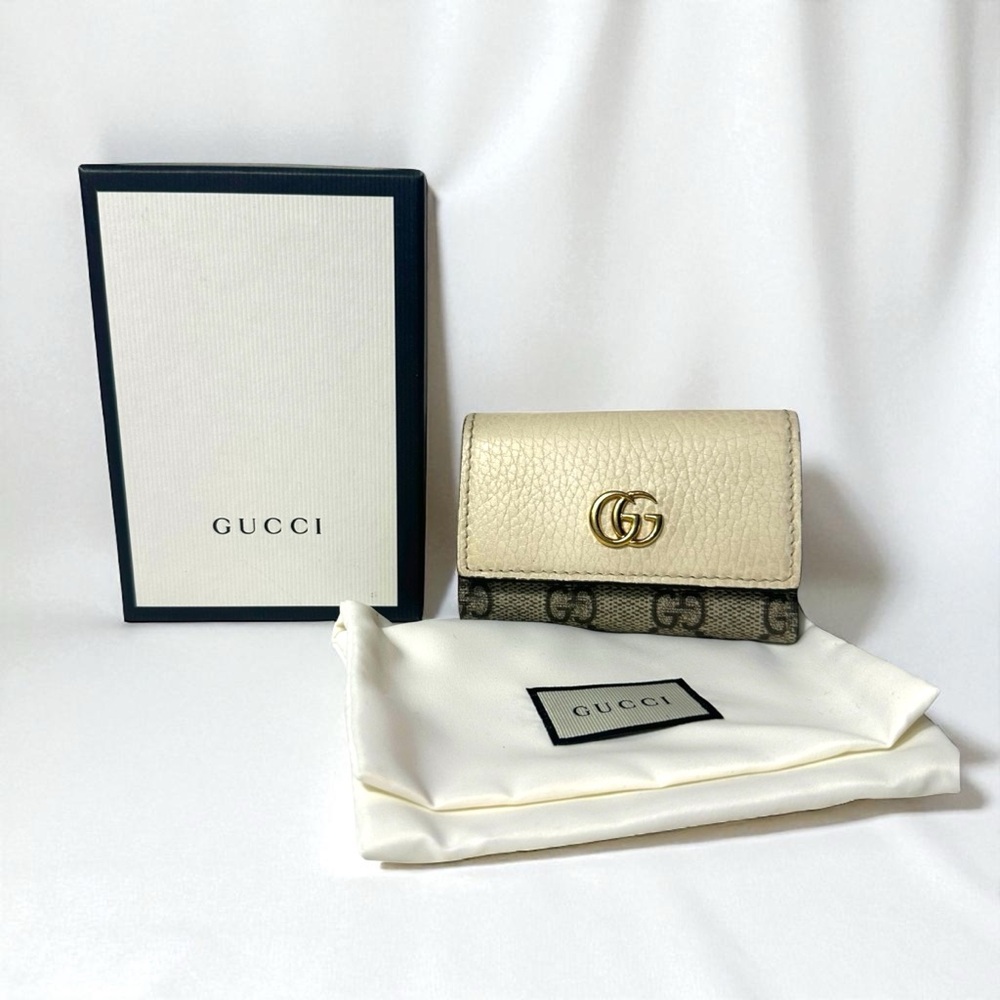 Gucci Beige GG Marmont 6 Key Holder